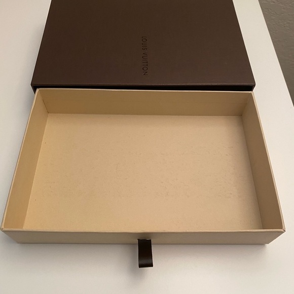 100% Authentic Louis Vuitton pull box - Picture 4 of 8